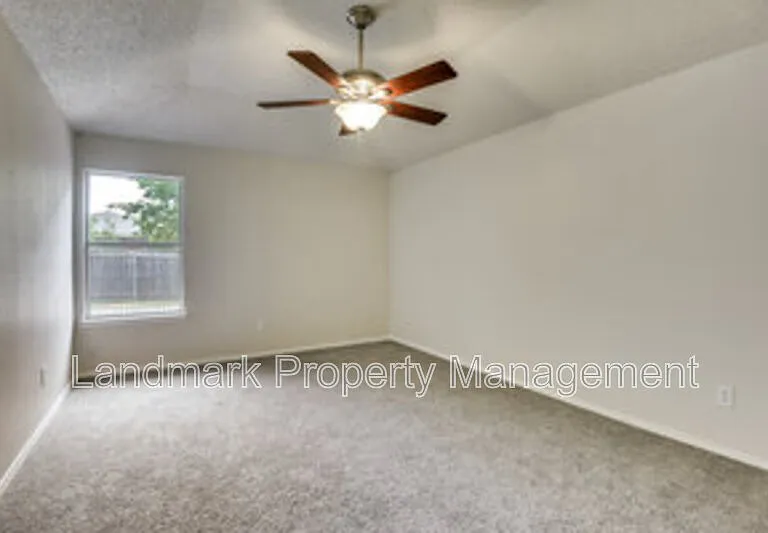 625 Hollyberry Dr — Photo 19