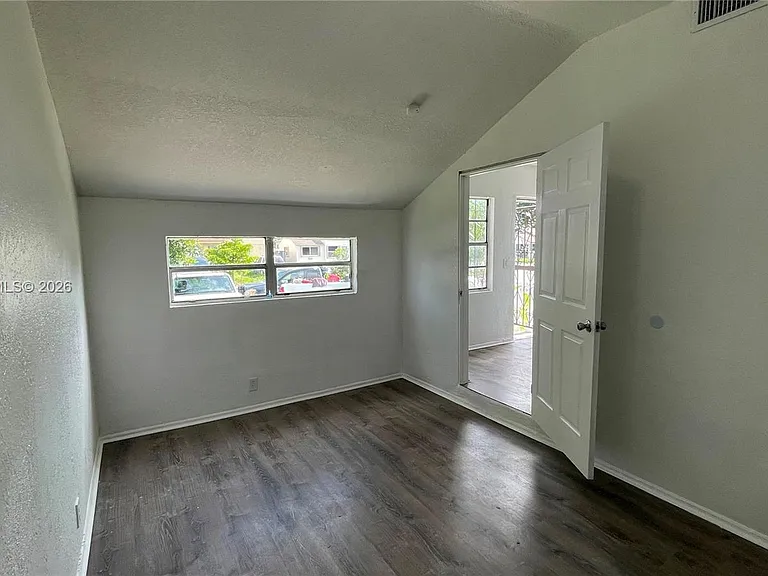 1012 NW 66th St — Photo 17
