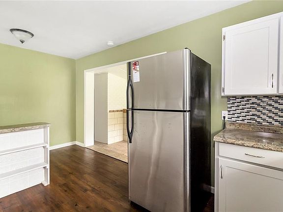 5th image of 719 Carolina Ave