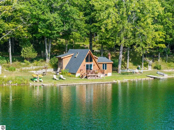 17703 Sweet Lake Rd N, Lake Ann, MI 49650