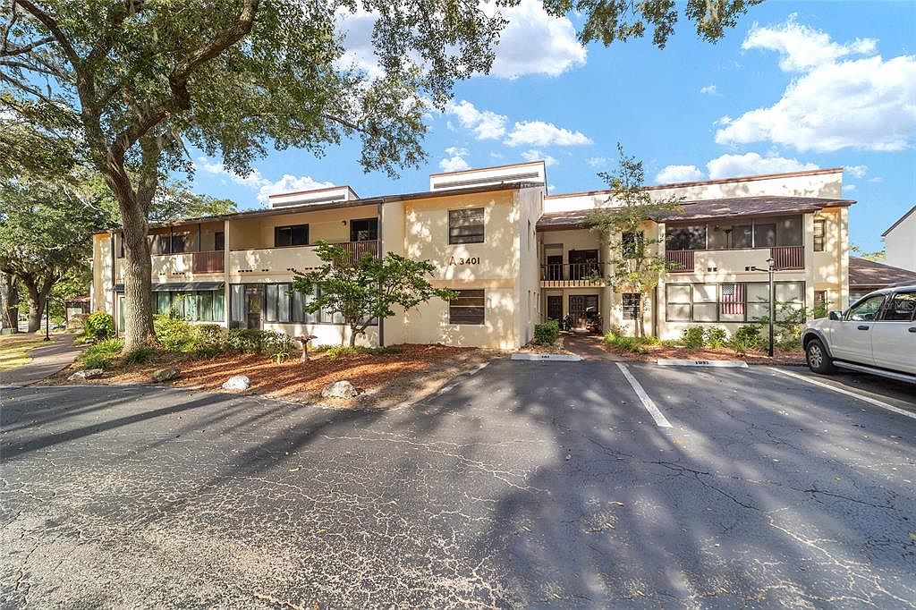 3401 E Fort King St APT 202