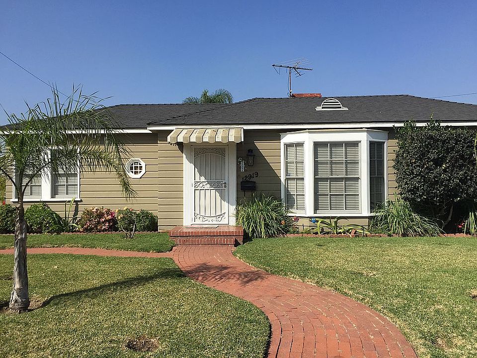 2nd image of 12919 Downey Ave