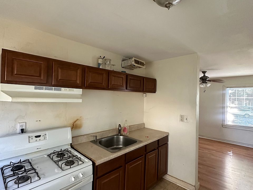 31 Rock Creek Rd New Haven CT Zillow