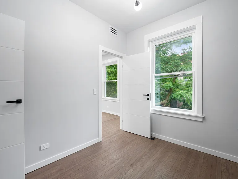 1518 W Melrose St #2 — Photo 10