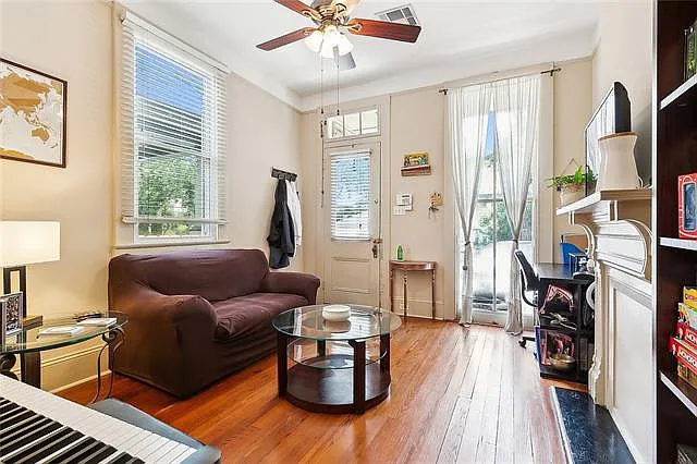1104 Jena St — Photo 9