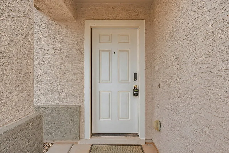 3 bed, 2.0 bath, 1851 sqft, $1,800 — Photo 4