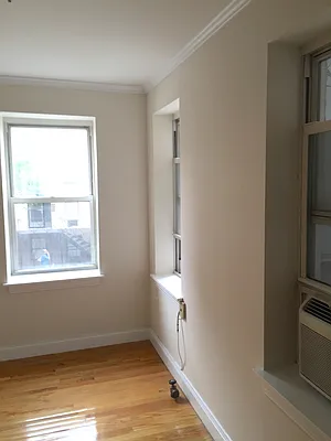 Rented by Warren T Real Estate Corp. | media 39