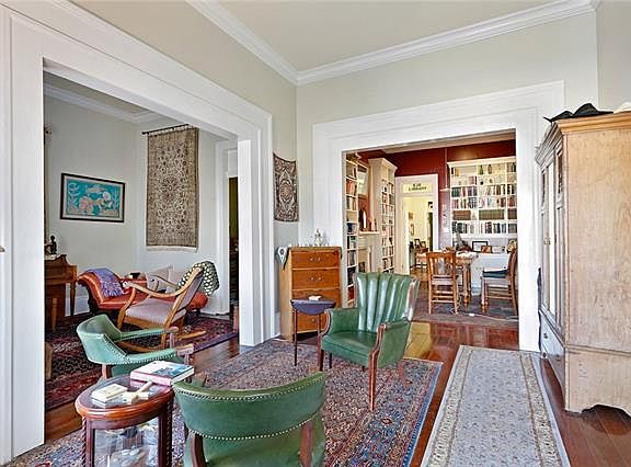 3rd image of 828 Franklin Ave