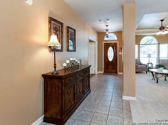 4th image of 2507 Redland Point