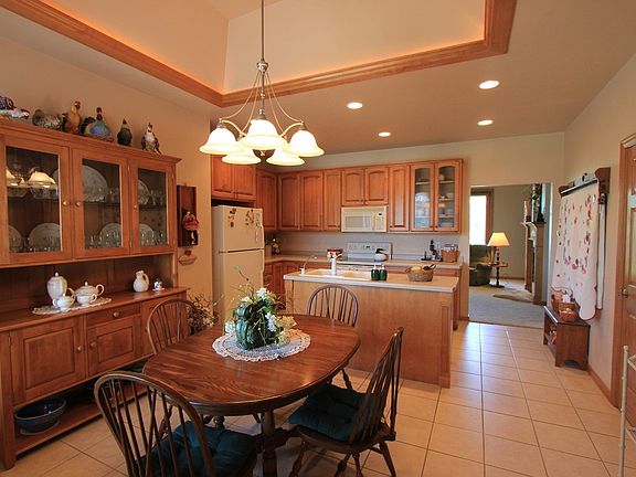 5th image of 1048 Coronado Ct