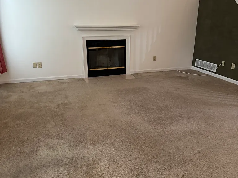 1105 Canyon Ct — Photo 4
