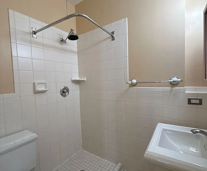 420 N Laurel Ave — Photo 13