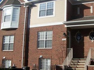6033 Windemere Ln, Shelby Township, MI