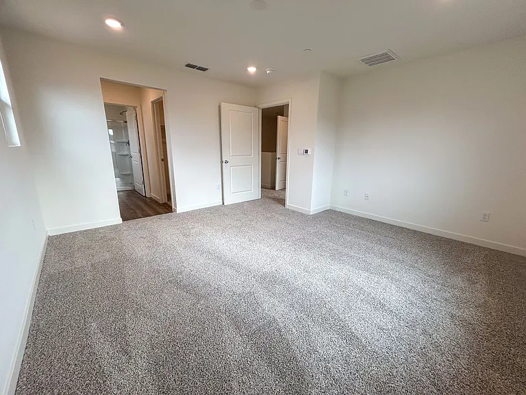847 Congaree Ln — Photo 4