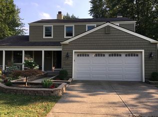 30907 Hidden Cir, North Olmsted, OH