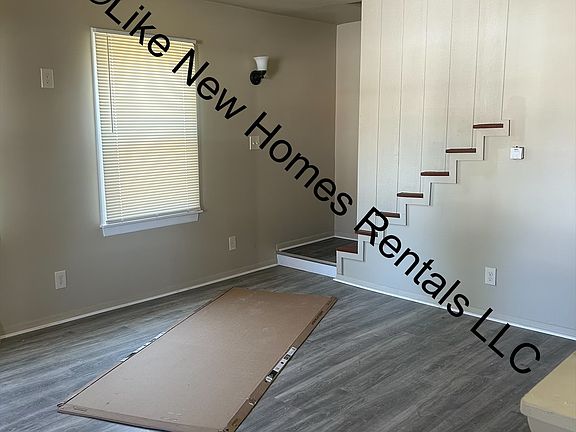 4th image of 527 Fletcher St