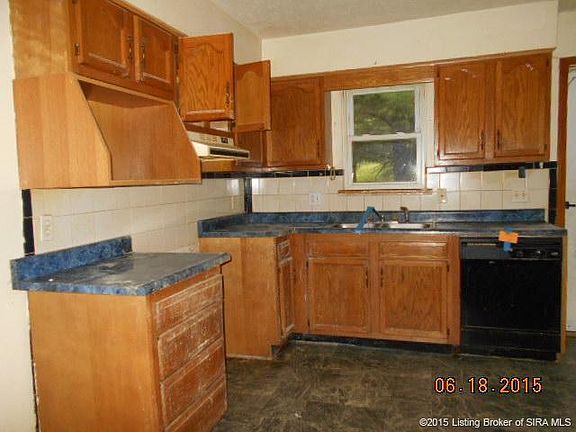 3rd image of 1870 Dogwood Dr NE
