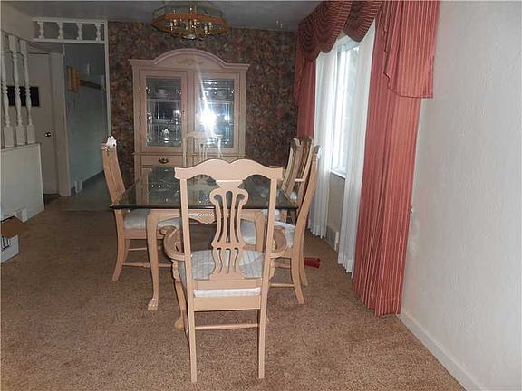 3rd image of 1151 Grandview Dr