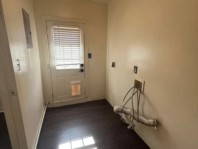 114 E Ridge Rd — Photo 17