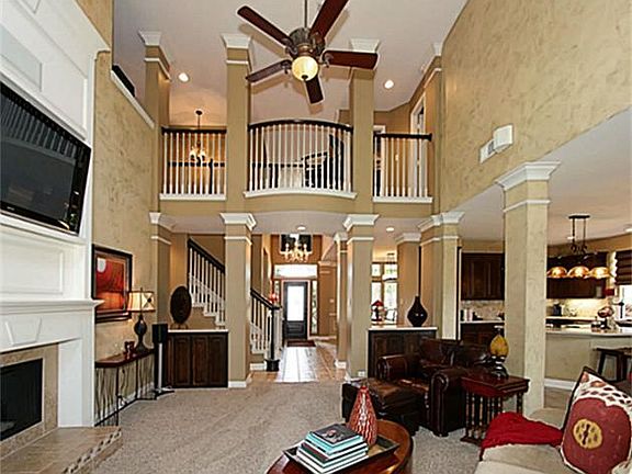 5th image of 3805 Fairfax Way