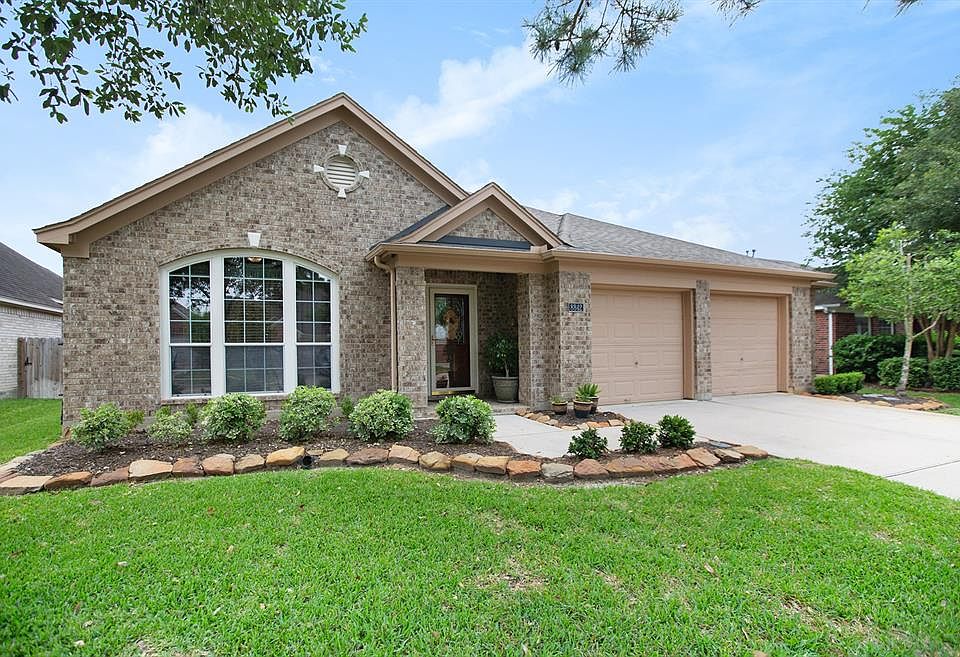 Welcome to 8842 Distant Woods Drive