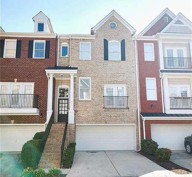 211 Creekway Xing SE — Photo 40