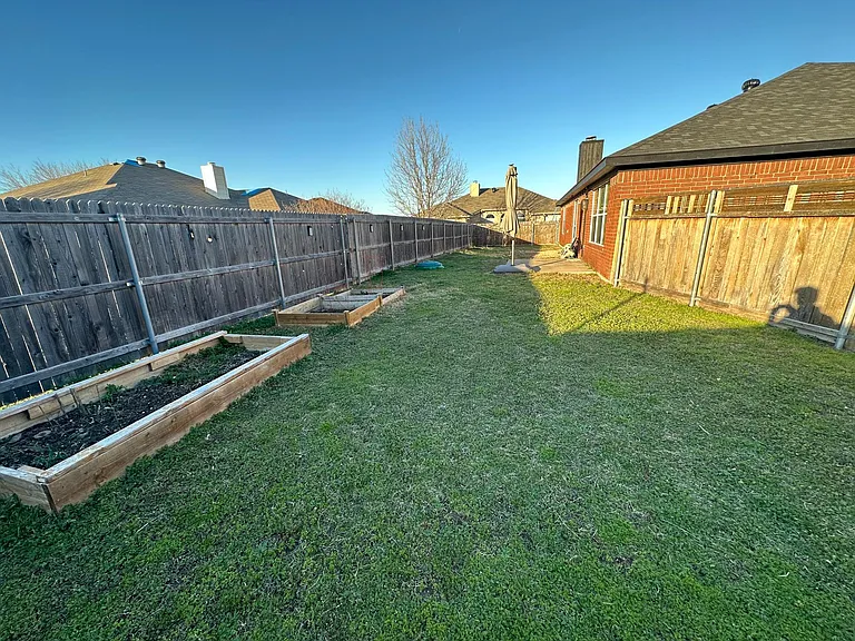 950 Naomi Ct — Photo 15
