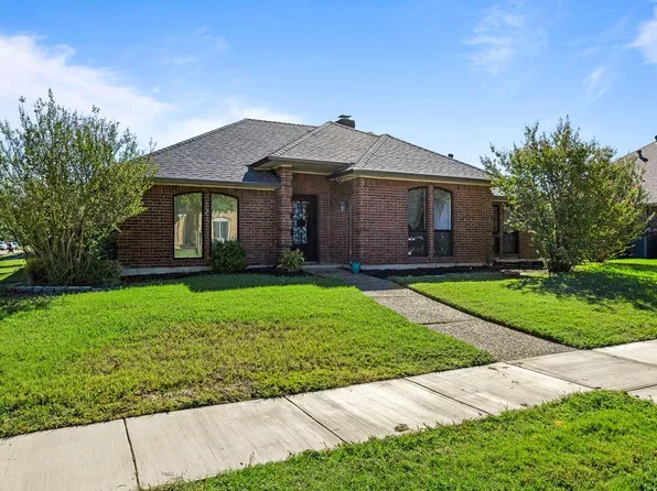 4016 Province Dr, Carrollton, TX 75007