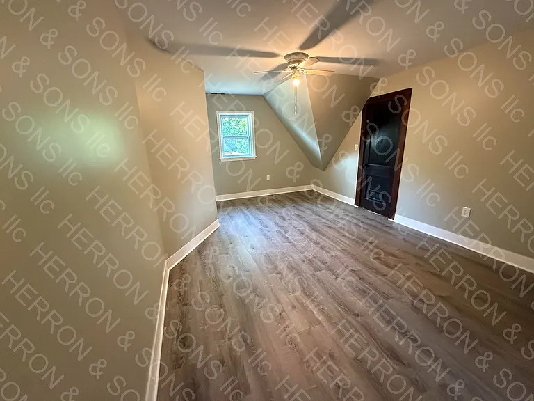 1383 E State St — Photo 8