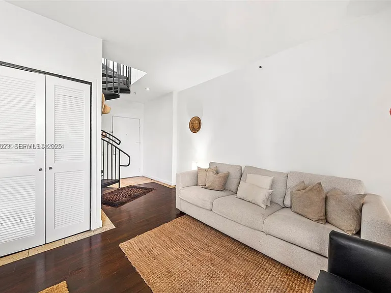 100 Collins Ave #308 — Photo 6