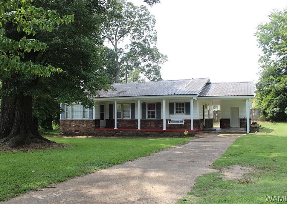1st image of 11 Fairway Dr