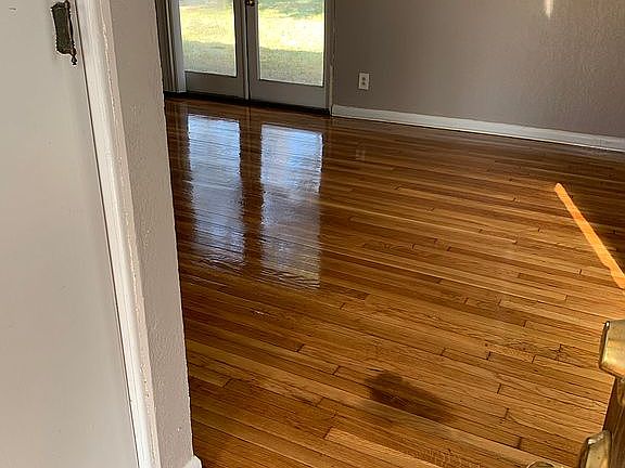 Entrance to living room 