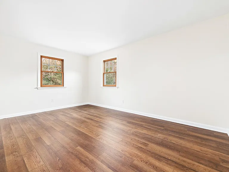 901 Academy Ln — Photo 24