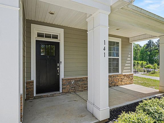 4th image of 141 Hornbeam Ln