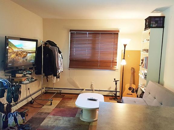 5th image of 100 Krispin Ln #1B