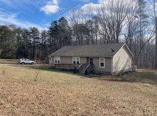 233 Kingston Rd, Evington, VA 24550