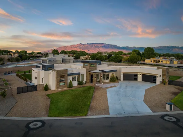 9508 Lyndale Ln NW, Albuquerque, NM 87114