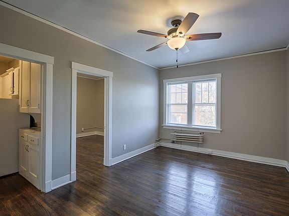 4th image of 606 S 32nd Ave #6