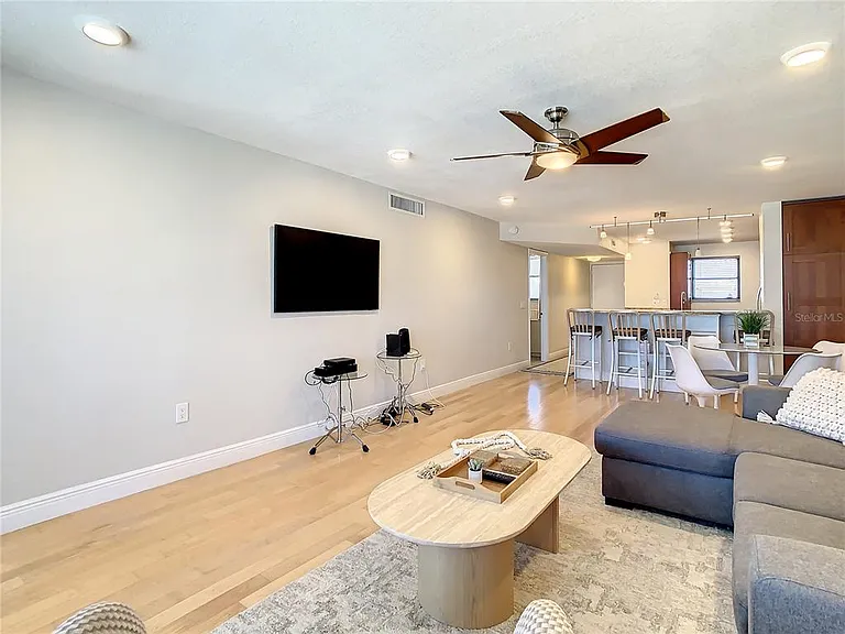 18304 Gulf Blvd #516 — Photo 28