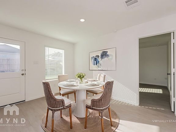 5th image of 2712 River Knoll Ln