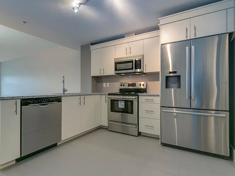 15 Kings Wharf Pl #501 — Photo 5