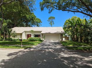 814 Village Way, Palm Harbor, FL 34683