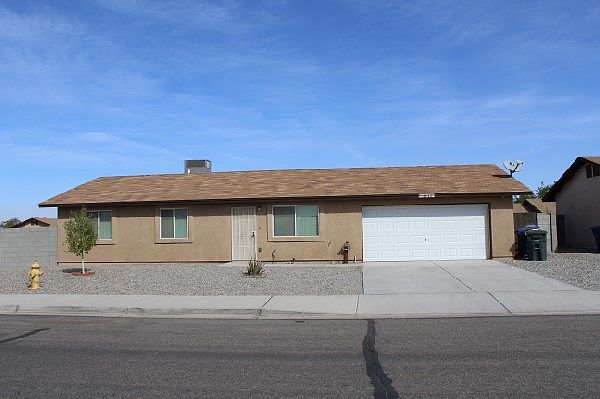 1st image of 8732 E 37th Ln