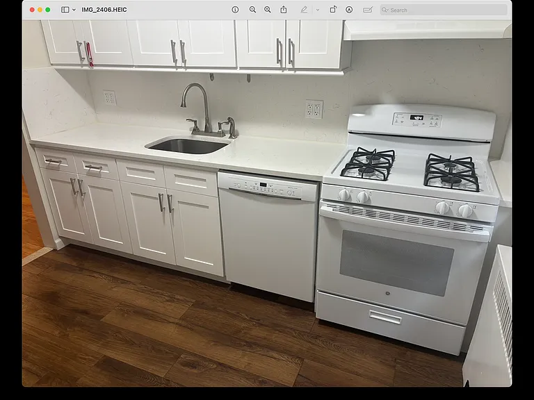 1870 Hering Ave #3 — Photo 3