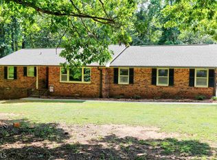 218 Sunny Brook Dr, Hogansville, GA 30230