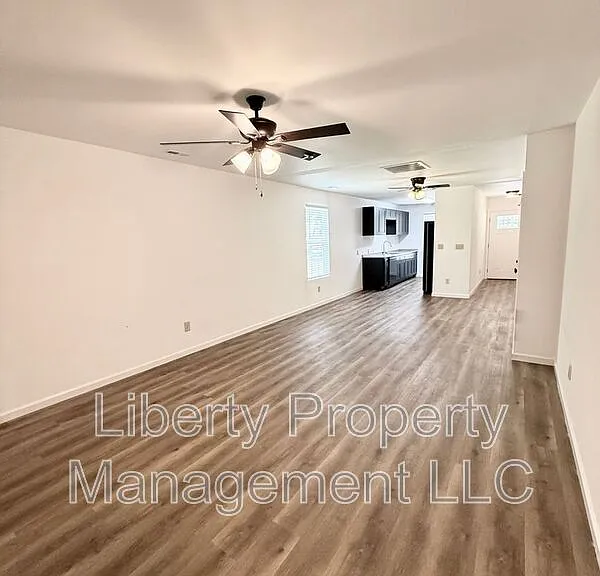 534 E 6th Ave — Photo 7