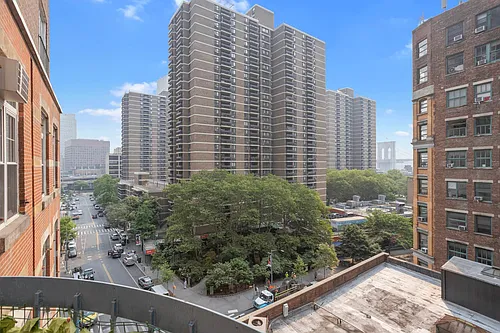 88 Fulton St Photo 1