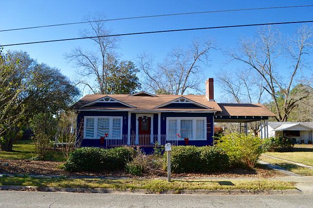 1st image of 210 Gross St