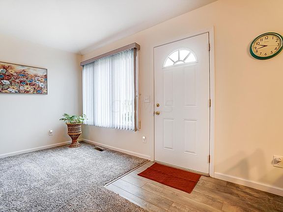 3rd image of 857 Hickory Hill Dr