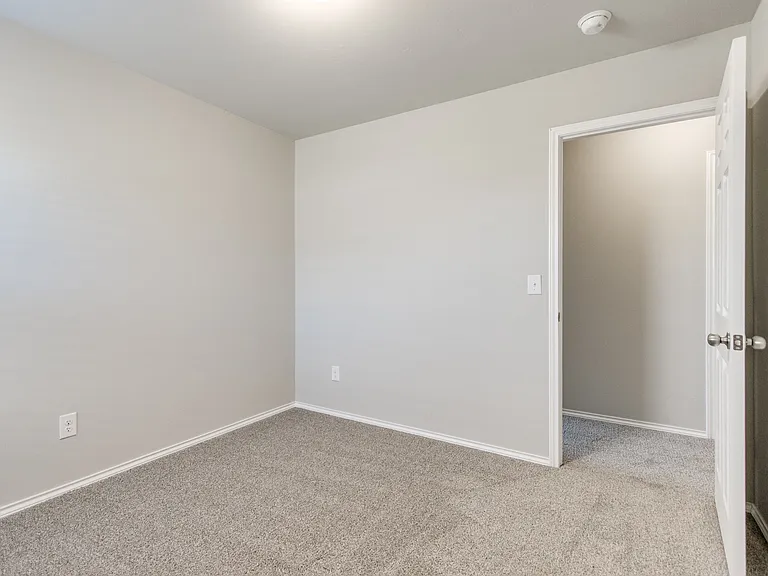626 Audrey Dr — Photo 5